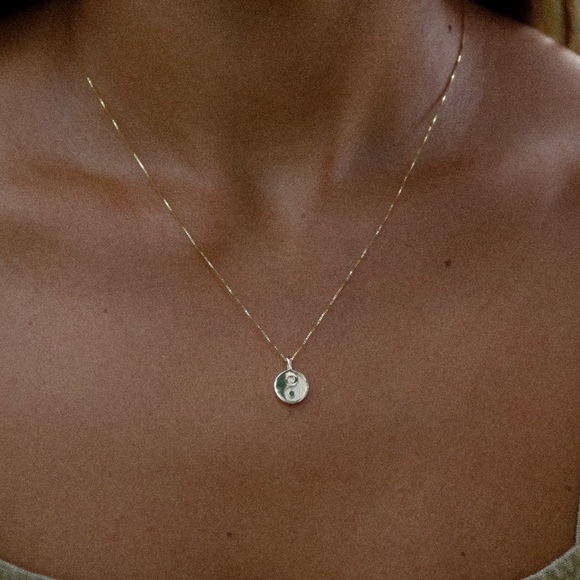 14k solid gold Yin Yang Necklace - Picture 3 of 6